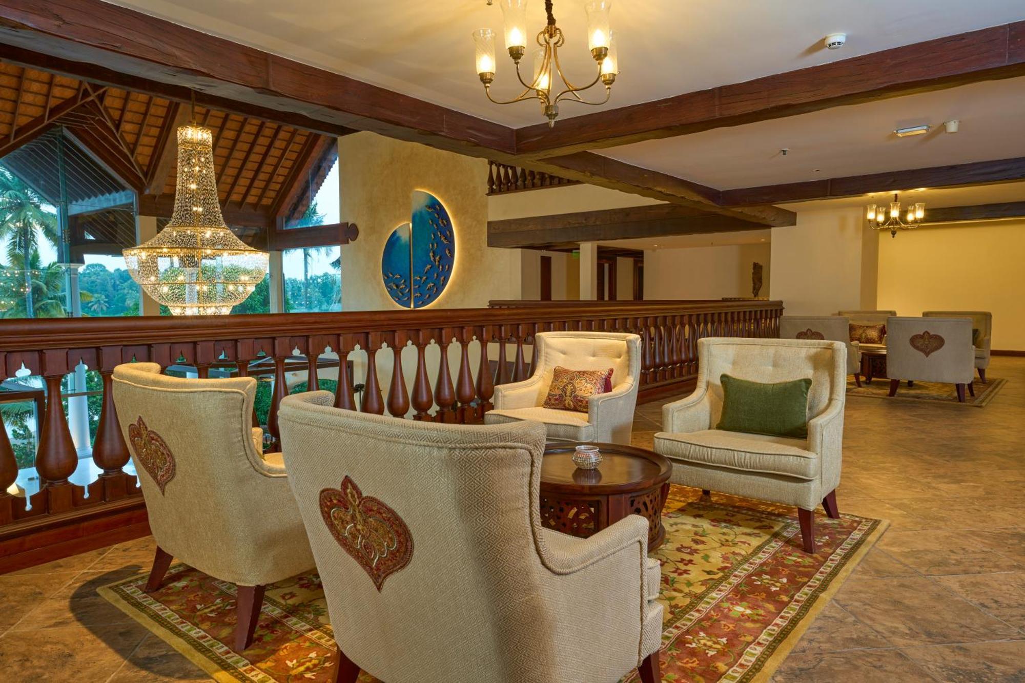 The Leela Ashtamudi, A Raviz Hotel Kollam Kültér fotó The lobby of the hotel