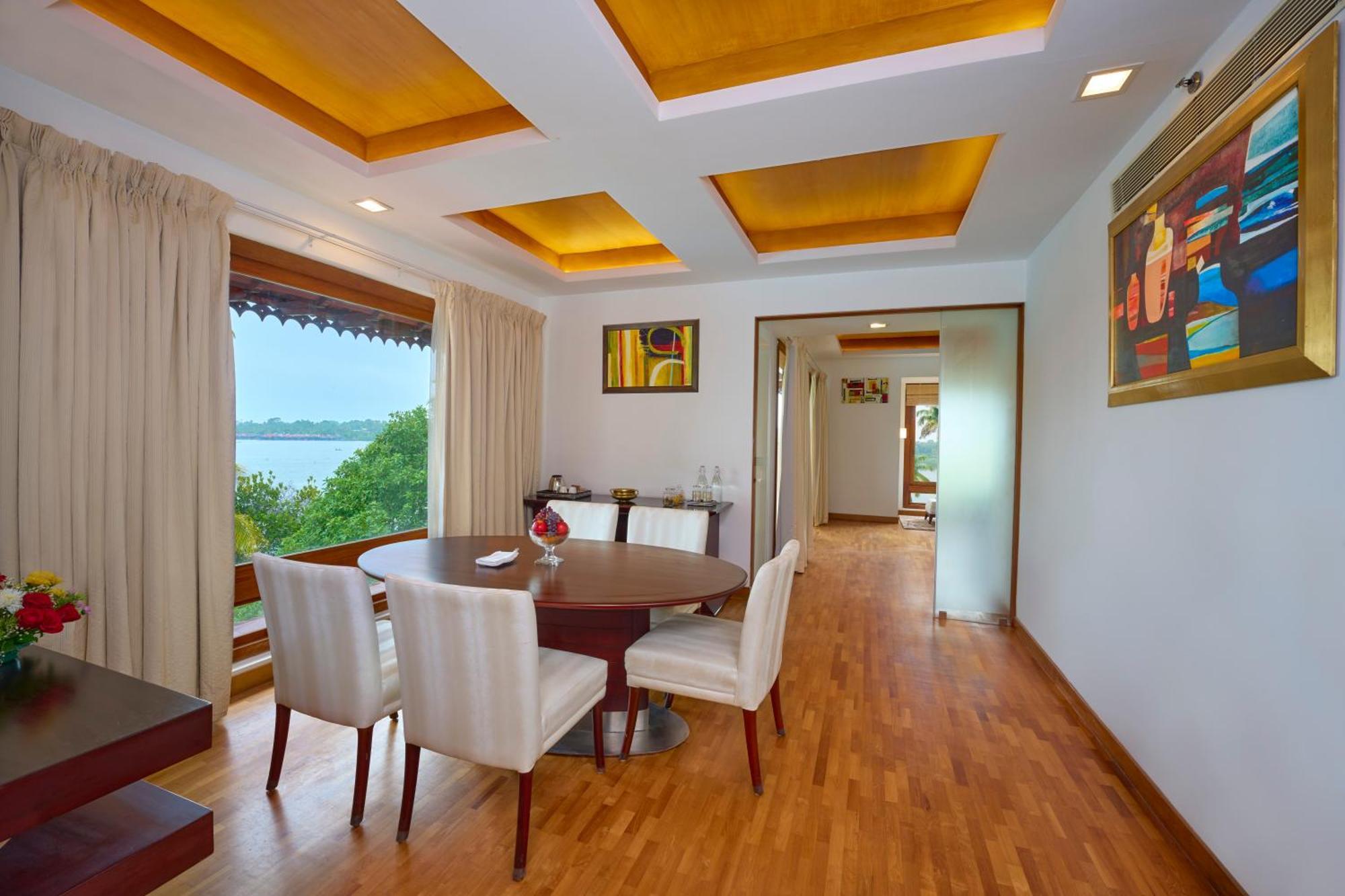 The Leela Ashtamudi, A Raviz Hotel Kollam Kültér fotó Dining room