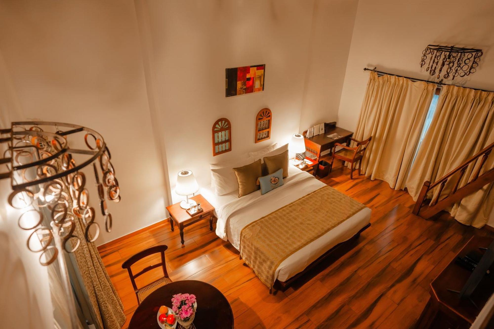 The Leela Ashtamudi, A Raviz Hotel Kollam Kültér fotó A room at the hotel