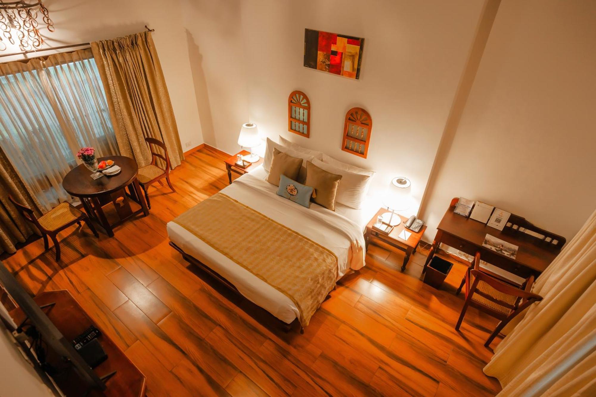 The Leela Ashtamudi, A Raviz Hotel Kollam Kültér fotó A room at the hotel