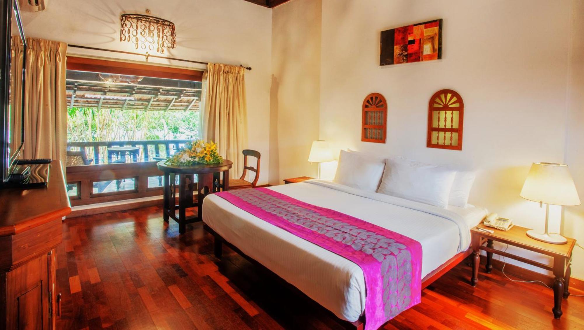The Leela Ashtamudi, A Raviz Hotel Kollam Kültér fotó Deluxe Room