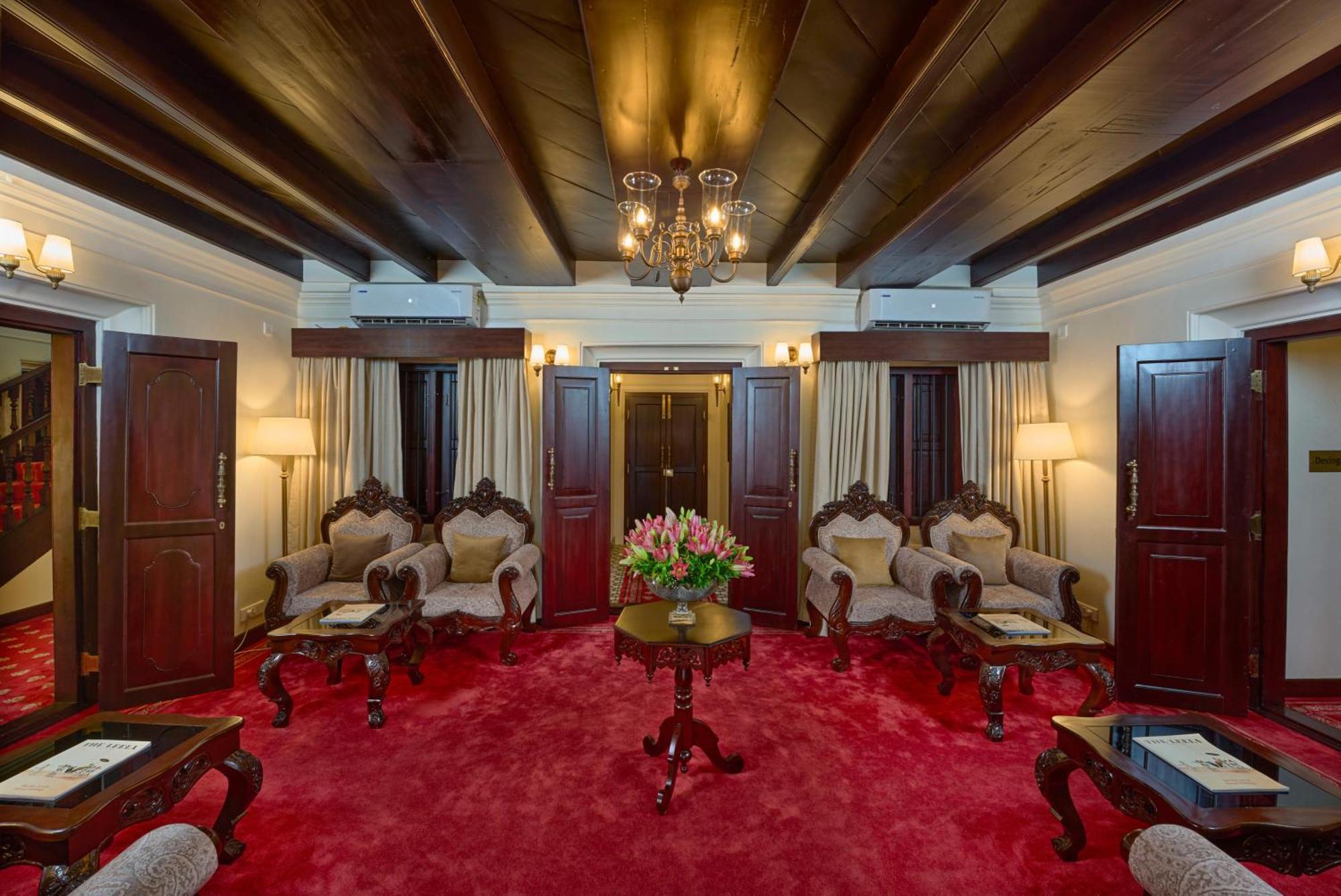 The Leela Ashtamudi, A Raviz Hotel Kollam Kültér fotó The interior of the Presidential Suite